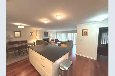 2 Oak Brook Club Drive #B111, Oak Brook, IL 60523 - Photo 9