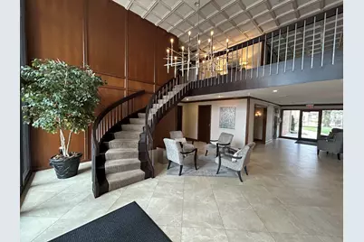 2 Oak Brook Club Drive #B111, Oak Brook, IL 60523 - Photo 3