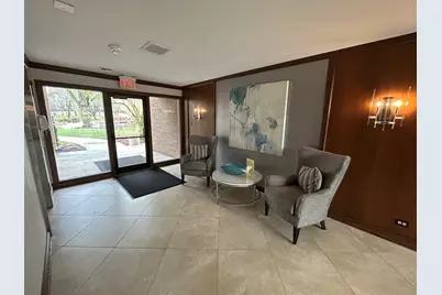 2 Oak Brook Club Drive #B111, Oak Brook, IL 60523 - Photo 5