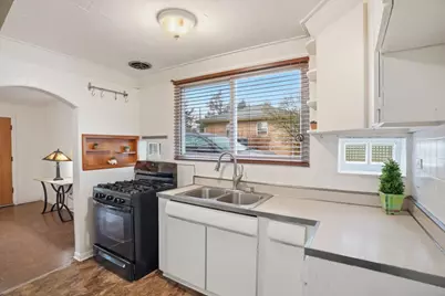 34223 N Harrison Avenue, Round Lake, IL 60073 - Photo 5