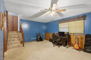 3706 W Bradley Ct, McHenry, IL 60050 - Photo 13