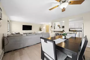 1240 S Lorraine Rd, Wheaton, IL 60189 - Photo 9