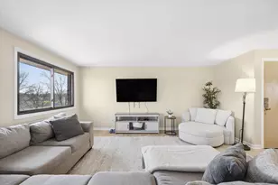 1240 S Lorraine Rd, Wheaton, IL 60189 - Photo 3