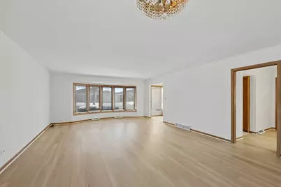 4738 N Potawatomie Avenue, Chicago, IL 60656 - Photo 3