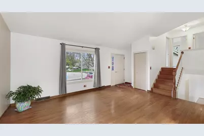 2284 Briarhill Drive, Naperville, IL 60565 - Photo 5