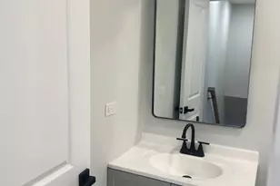 1085 Cove Dr, Prospect Heights, IL 60070 - Photo 9