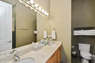 902 N Elston Ave, Chicago, IL 60642 - Photo 7