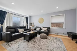 [Address not provided], Chicago, IL 60625 - Photo 3