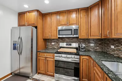 [Address not provided], Chicago, IL 60625 - Photo 9