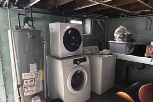 482 S Float Ave, Freeport, IL 61032 - Photo 17