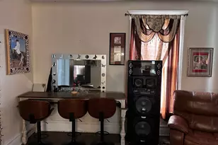 482 S Float Ave, Freeport, IL 61032 - Photo 3