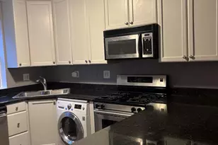 129 Elmwood Ave, Evanston, IL 60202 - Photo 3