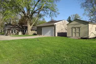 1014 Franklin Ave, Normal, IL 61761 - Photo 3