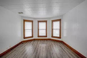 706 McDonough St, Joliet, IL 60436 - Photo 3