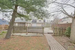 706 McDonough St, Joliet, IL 60436 - Photo 17