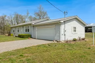 306 N White Street N, Creal Springs, IL 62922 - Photo 5