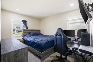 205 Villa Rd, Streamwood, IL 60107 - Photo 9