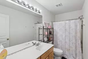 210 Honeysuckle St, Bolingbrook, IL 60490 - Photo 23