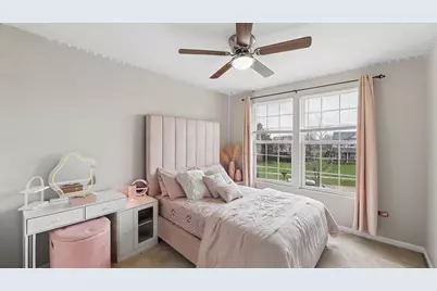 210 Honeysuckle Street, Bolingbrook, IL 60490 - Photo 17