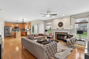 210 Honeysuckle St, Bolingbrook, IL 60490 - Photo 11