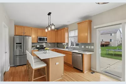 210 Honeysuckle Street, Bolingbrook, IL 60490 - Photo 7