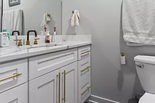 2451 N Albany Ave, Chicago, IL 60647 - Photo 19