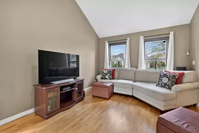 81 Washington Avenue, Streamwood, IL 60107 - Photo 5