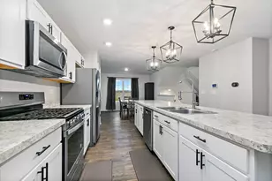 2563 Bella Dr, Pingree Grove, IL 60140 - Photo 7