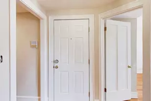 1734 W Foster Ave, Chicago, IL 60640 - Photo 5