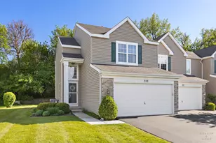 723 Silk Oak Ln, Crystal Lake, IL 60014 - Photo 1