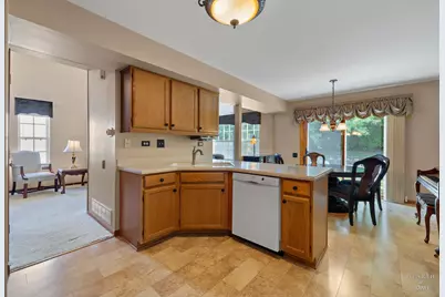 723 Silk Oak Lane, Crystal Lake, IL 60014 - Photo 5