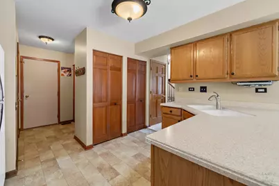 723 Silk Oak Lane, Crystal Lake, IL 60014 - Photo 7