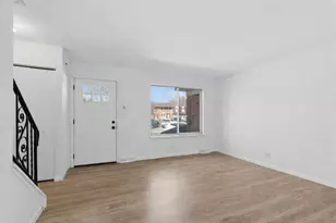 2033 Lioncrest Dr, Richton Park, IL 60471 - Photo 3