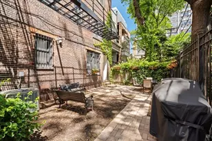 433 W Briar Pl, Chicago, IL 60657 - Photo 25