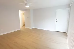 9813 Bianco Terrace, Des Plaines, IL 60016 - Photo 5