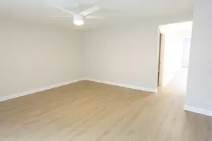 9813 Bianco Terrace, Des Plaines, IL 60016 - Photo 7