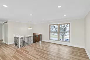 [Address not provided], Hoffman Estates, IL 60169 - Photo 9