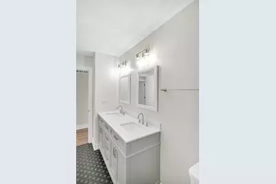 [Address not provided], Hoffman Estates, IL 60169 - Photo 27