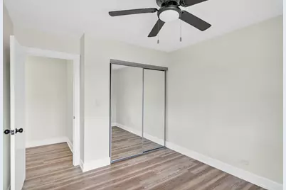 [Address not provided], Hoffman Estates, IL 60169 - Photo 23