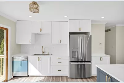 [Address not provided], Hoffman Estates, IL 60169 - Photo 17