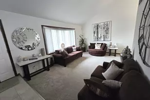 22709 Jamie Ct, Richton Park, IL 60471 - Photo 7