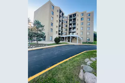 1750 N Marywood Avenue #402, Aurora, IL 60505 - Photo 1