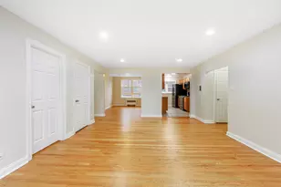 6100 N Damen Ave, Chicago, IL 60659 - Photo 7