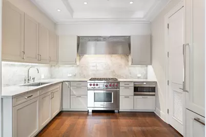 118 E Erie Street #18B, Chicago, IL 60611 - Photo 11