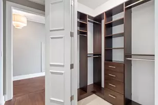 118 E Erie St, Chicago, IL 60611 - Photo 27