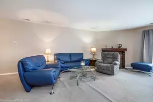 2950 Northampton Dr, Rolling Meadows, IL 60008 - Photo 3