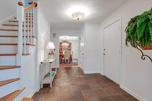 22 Brunswick Ln, Lincolnshire, IL 60069 - Photo 3