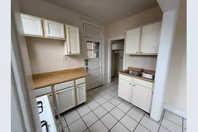 2146 Gunderson Avenue #326, Berwyn, IL 60402 - Photo 5