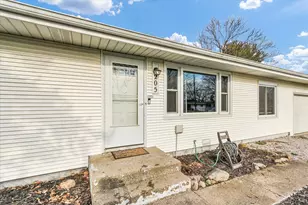 205 S Cory St, Tolono, IL 61880 - Photo 5