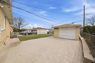 3239 Sarah St, Franklin Park, IL 60131 - Photo 25